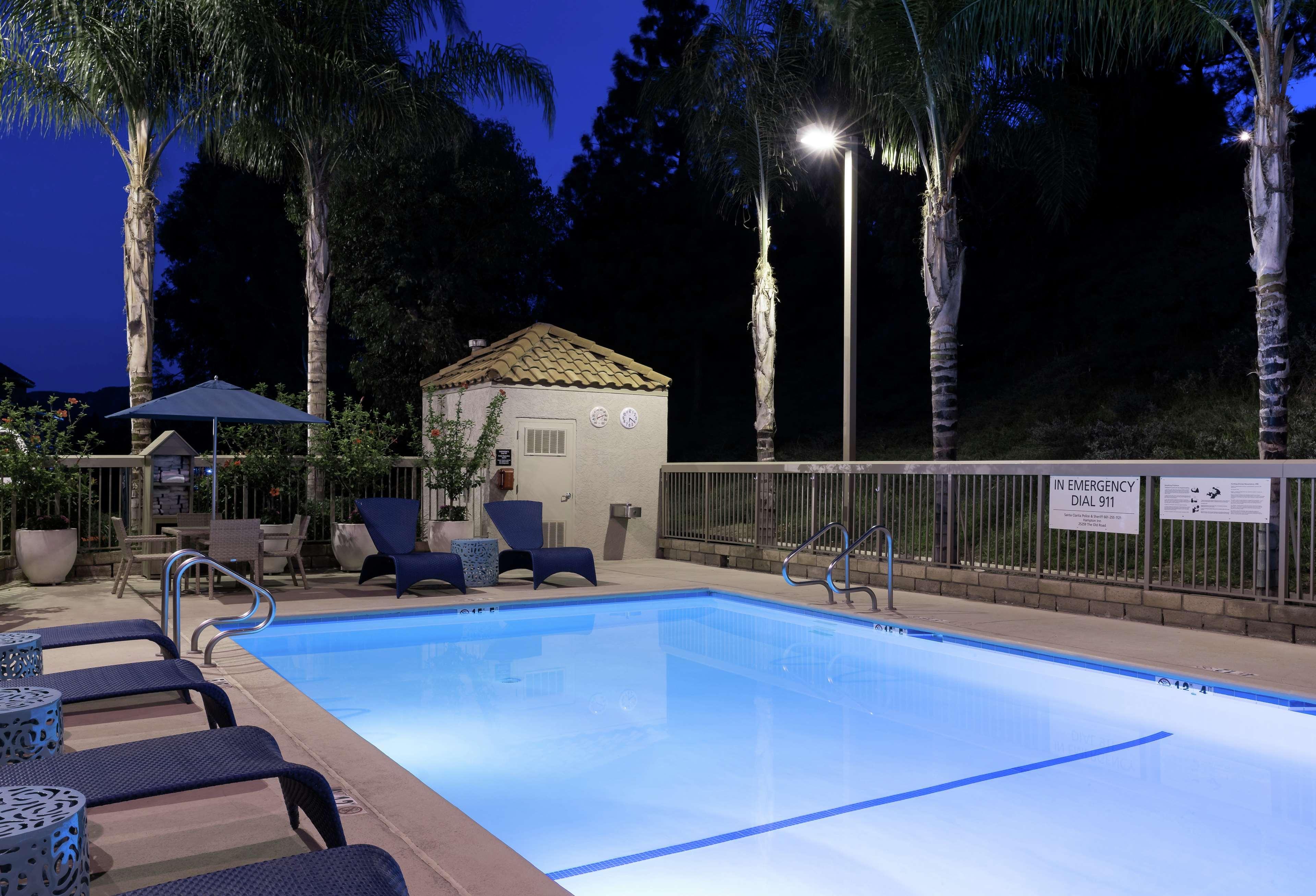 Hampton Inn Los Angeles Санта-Кларита Экстерьер фото