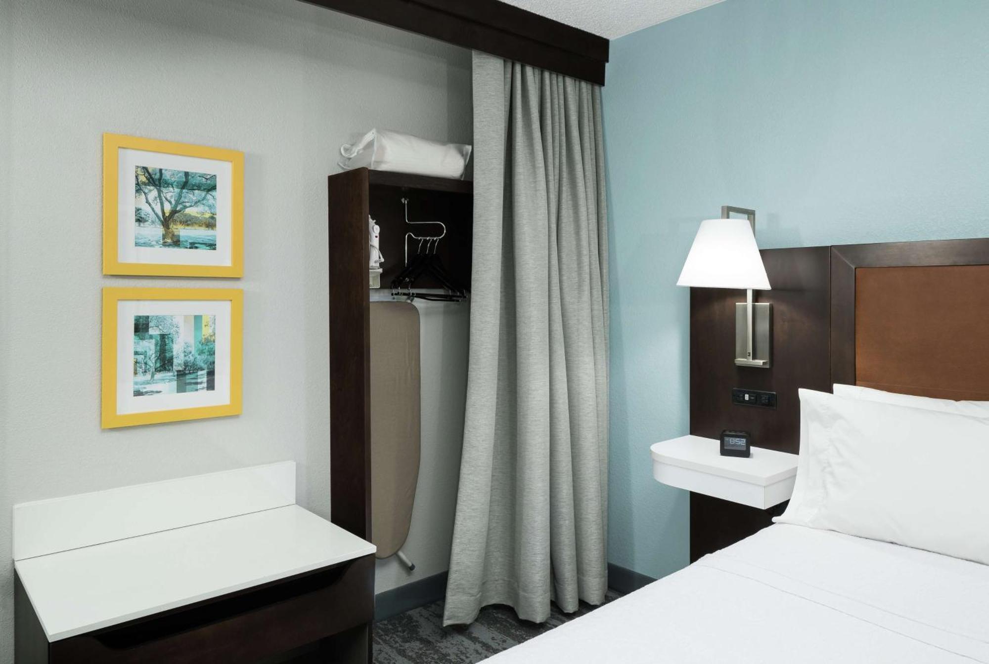 Hampton Inn Los Angeles Санта-Кларита Экстерьер фото