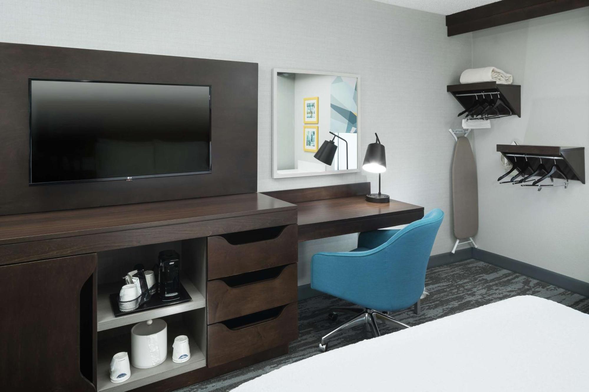 Hampton Inn Los Angeles Санта-Кларита Экстерьер фото