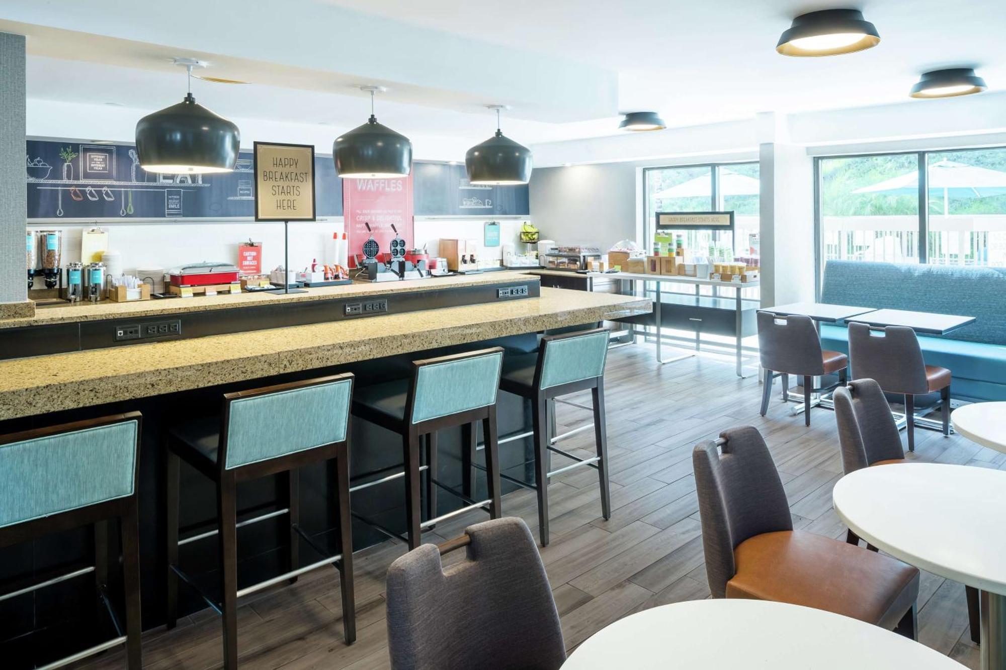 Hampton Inn Los Angeles Санта-Кларита Экстерьер фото