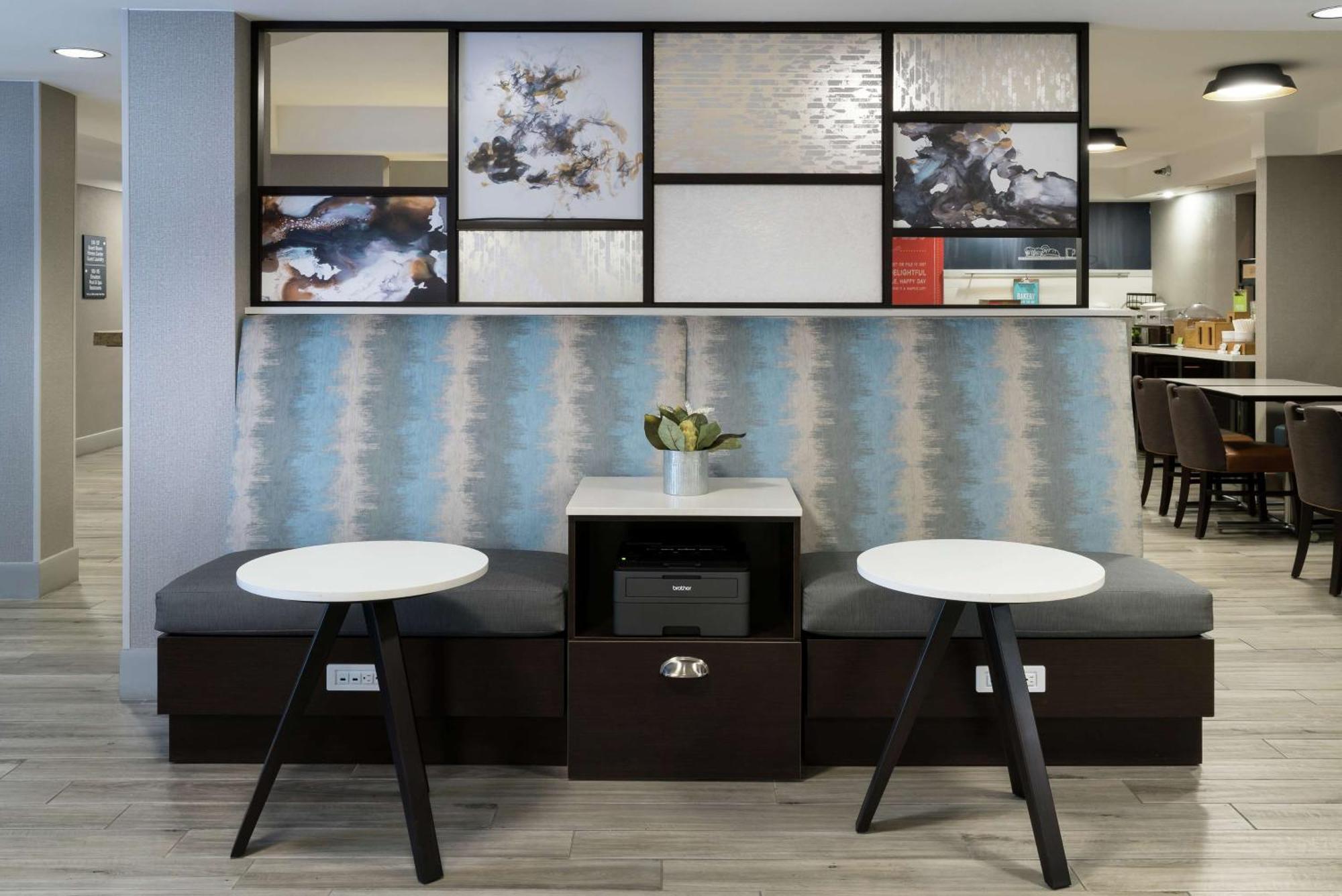 Hampton Inn Los Angeles Санта-Кларита Экстерьер фото