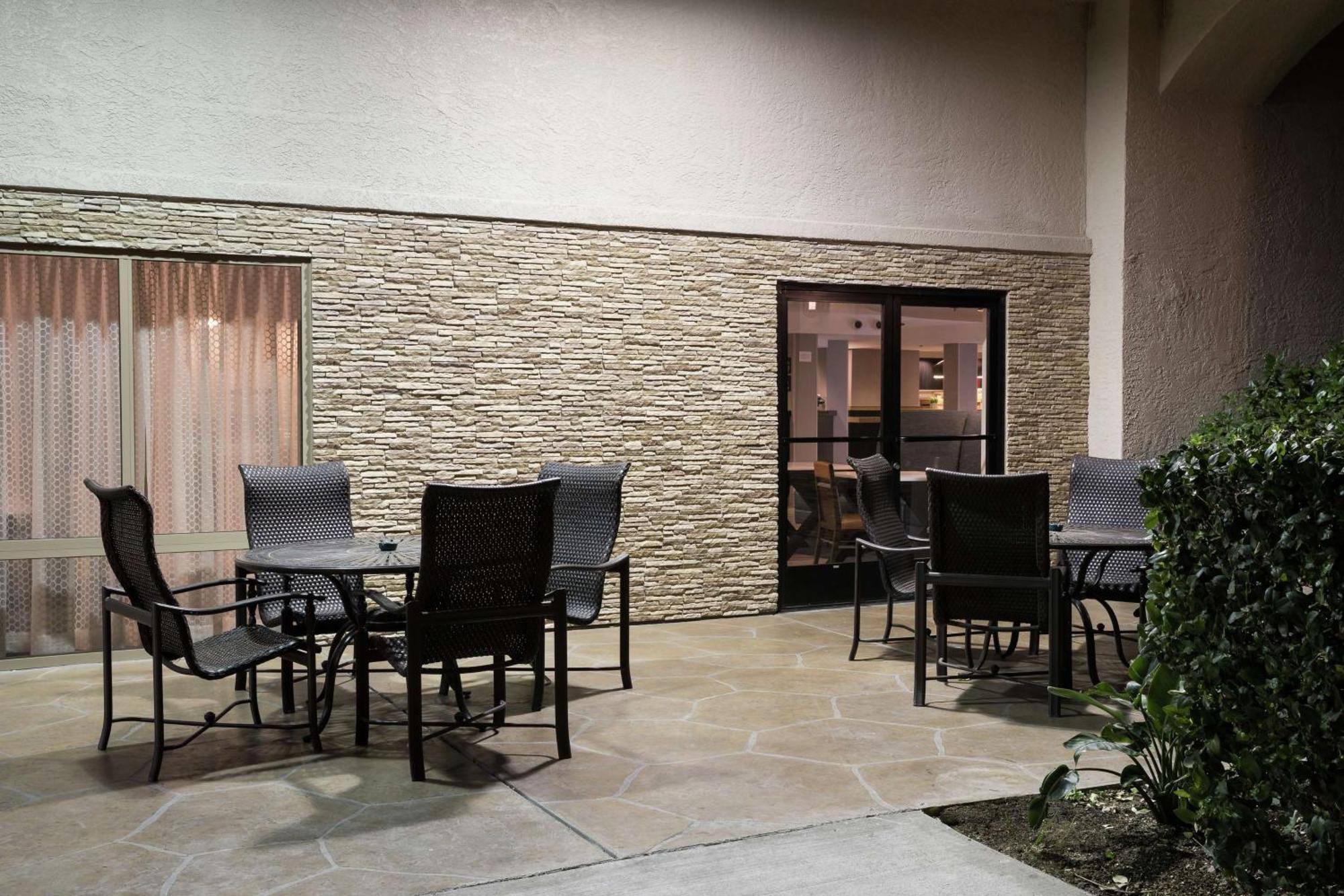 Hampton Inn Los Angeles Санта-Кларита Экстерьер фото