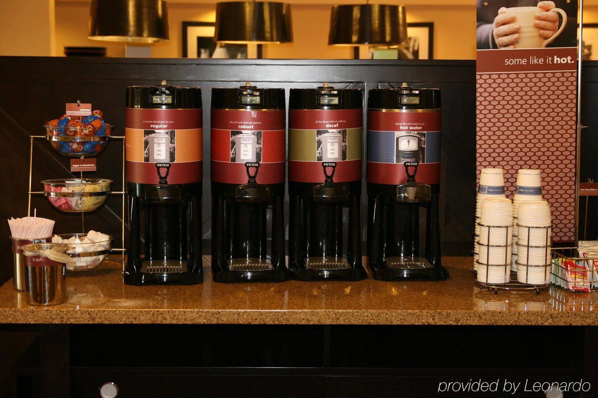 Hampton Inn Los Angeles Санта-Кларита Экстерьер фото