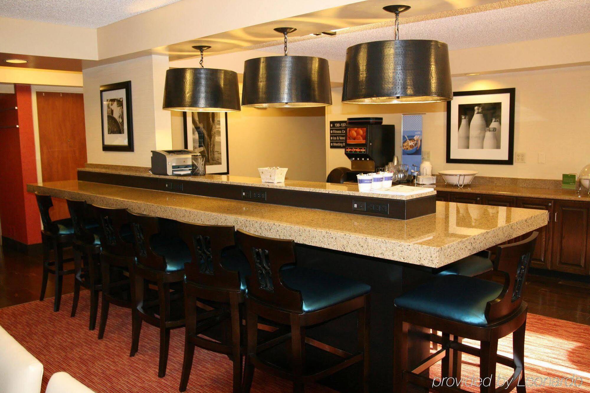 Hampton Inn Los Angeles Санта-Кларита Экстерьер фото