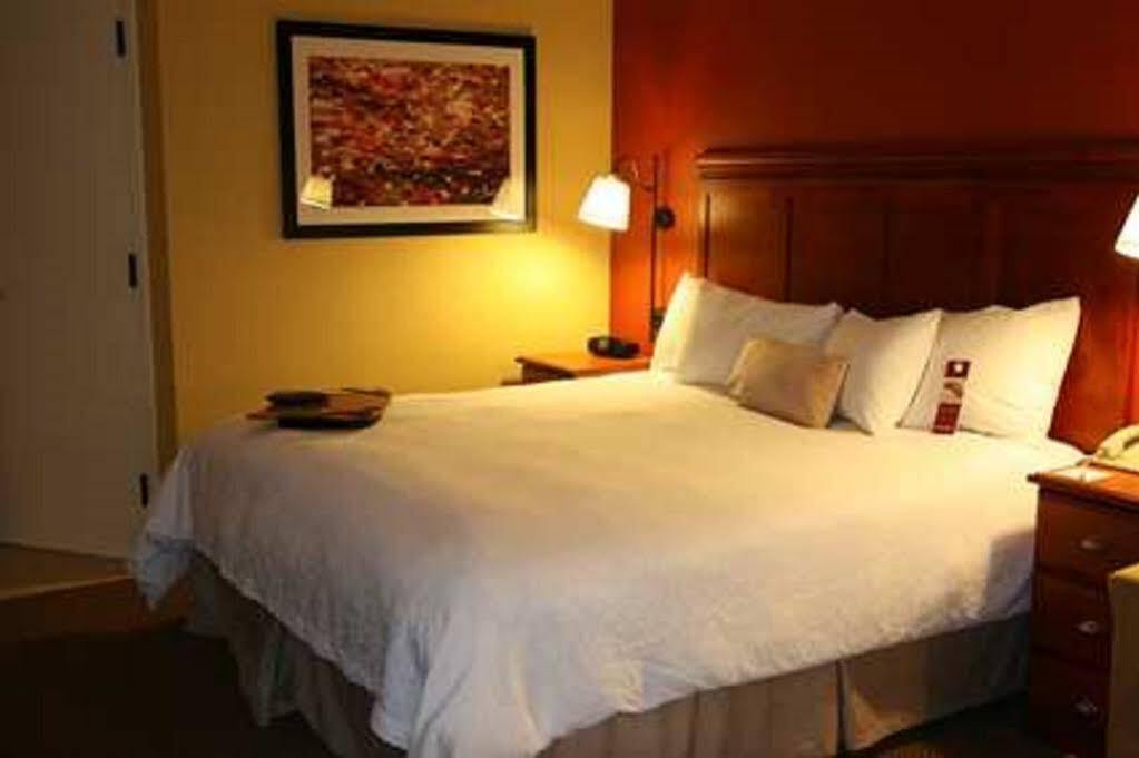 Hampton Inn Los Angeles Санта-Кларита Экстерьер фото